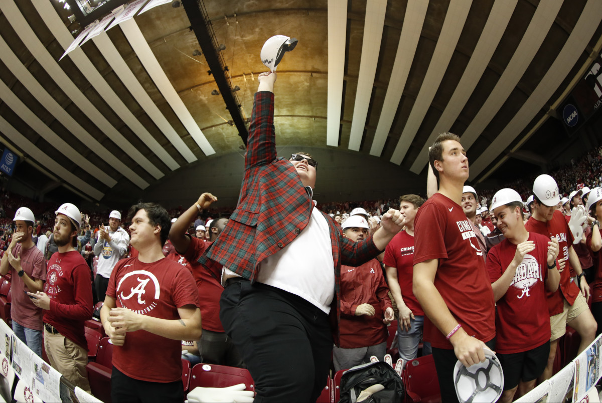 011520_MBB_Fans_Auburn_8175